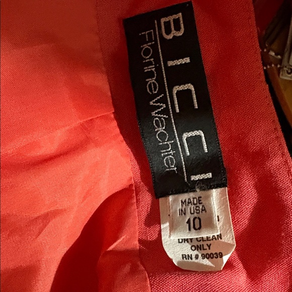 Vintage Elegant Coral Blazer/Jacket with Gold Accents - Picture 5 of 5